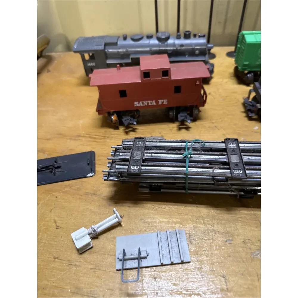Vintage Train Set Track Engine Cars And Accessories